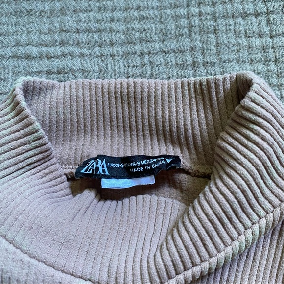 ZARA Mock Neck Cropped Top - Picture 3 of 3
